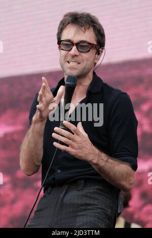 Newport, Großbritannien. 17.. Juni 2022. Justin Hayward-Young, Lead-Sänger der englischen Indie-Rockband The Vaccines, tritt beim Isle of Wight Festival live auf. (Foto von Dawn Fletcher-Park/SOPA Images/Sipa USA) Quelle: SIPA USA/Alamy Live News Stockfoto