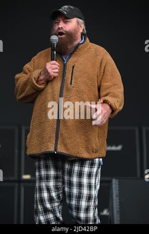 Schauspieler Brian Blessed auf der Bühne des Bloodstock Open Air, Catton Hall, am 15.. August 2021 mit der Vorstellung der britischen Heavy Metal Band Saxon. Mit: Brian Blessed wo: Derbyshire, Großbritannien Wann: 15 Aug 2021 Credit: Graham Finney/WENN Stockfoto