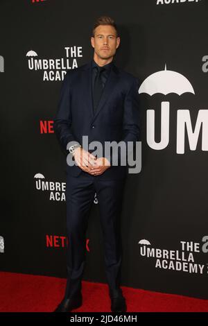 West Hollywood, USA. 17.. Juni 2022. Tom Hopper bei der Netflix Premiere der Umbrella Academy Saison 3 im London Hotel in West Hollywood, Kalifornien am 17. Juni 2022. Quelle: Saye Sadou/Media Punch/Alamy Live News Stockfoto