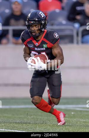 Ottawa, Kanada. 17 Jun 2022 Terry Williams (81 -- Ottawa Redblacks) in einem regulären Saison Canadian Football League (CFL) Spiel zwischen den Windigg Blue Bombers und den Ottawa Redblacks. Quelle: Sean Burges/Alamy Live News Stockfoto