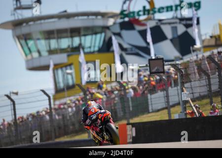 Hohenstein Ernstthal, Deutschland. 17.. Juni 2022. Freies Training vor dem MotoGP Liqui Moly Motorrad Grand Prix Deutschland auf dem Sachsenring. 17. Juni 2022 in Bild: Augusto Fernandez Entrenamientos libres previos al Gran Premio Liqui Moly Motorrad de MotoGP de Alemania en el Circuito de Sachsenring, 17 de Junio de 2022 POOL/ MotoGP.com/Cordon die Pressebilder sind nur für die redaktionelle Verwendung bestimmt. Obligatorischer Kredit: © motogp.com Kredit: CORDON PRESS/Alamy Live News Stockfoto