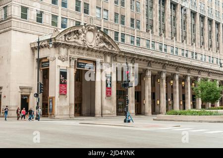 Chicago, Illinois, USA - 16. August 2014: Das Civic Opera House in Chicago ist heute die ständige Heimat der Lyric Opera of Chicago. Stockfoto