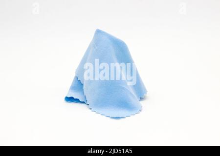 Ein Bild eines Linsenreinigungstuches auf weißem Hintergrund Stockfoto