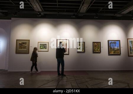 Simon Palmer, „Yorkshire Perspective“. Salts Mill, eine ehemalige Textilfabrik, jetzt Kunstgalerie, Einkaufskomplex, Saltaire, Bradford, W Yorkshire, VEREINIGTES KÖNIGREICH. Stockfoto