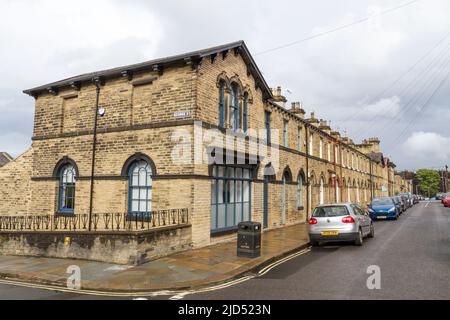 Atemberaubende Architektur von Häusern in Saltaire, einem viktorianischen Modelldorf, Shipley, Bradford, West Yorkshire, England. Stockfoto