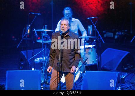 Robert Plant tritt bei Einem Konzert für Bert Jansch beim Celtic Connections Festival in der Glasgow Royal Concert Hall am 1.. Februar 2016 in Glasgow, Schottland, auf Stockfoto