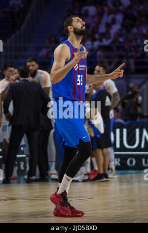 Madrid, Spanien. 17.. Juni 2022. Nikola Mirotic während der Liga Endesa Playoff 2022 Finalspiel 3 zwischen Real Madrid und FC Barcelona feierte im Wizink Center in Madrid (Spanien), 17. 2022. Juni Real Madrid gewann 81 - 66 (Foto von Juan Carlos García Mate/Pacific Press/Sipa USA) Kredit: SIPA USA/Alamy Live News Stockfoto