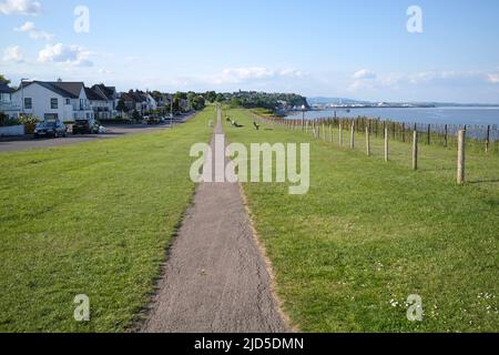 Pfad entlang des Cliff Walk Penarth South Wales Großbritannien Stockfoto