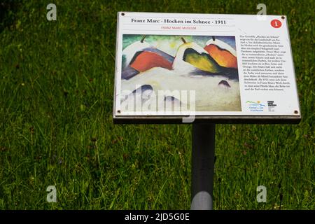 Franz Marc Museum Werbetafel am Bahnhof Kochel, Bayern, Deutschland, 18.6.22 Stockfoto