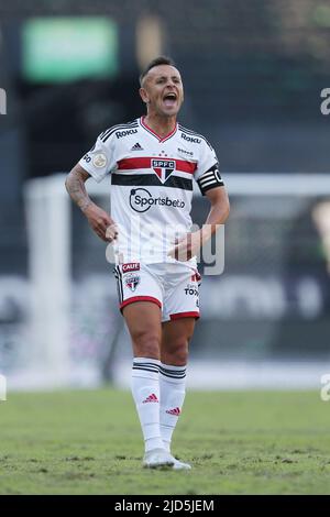 16.. Juni 2022; Estádio Nilton Santos, Rio de Janeiro, Brasilien; Brasilien A-League Football, Botafogo gegen Sao Paulo: Rafinha von Sao Paulo, Stockfoto