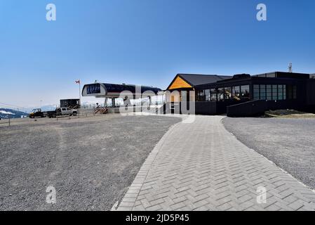 WHISTLER, BC, KANADA, 30. MAI 2019: Gondelgebäude Peak 2 Peak auf dem Whistler Blackcomb Mountain. Stockfoto