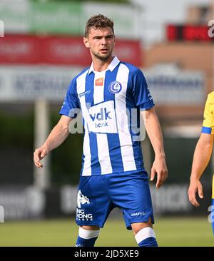 Gent's Hugo Cuypers während eines Freundschaftsspiels zwischen KSC Dikkelvenne und dem Fußballteam der ersten Liga KAA Gent vor der Saison 2022-2023, Samstag, 18. Juni 2022 in Dikkelvenne. BELGA FOTO DAVID CATRY Stockfoto