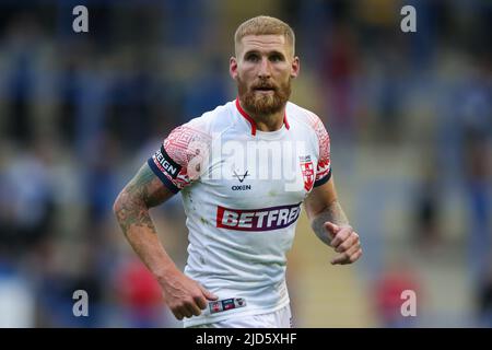 Warrington, Großbritannien. 18.. Juni 2022. Sam Tomkins #1 der englischen Rugby-League-Nationalmannschaft in Aktion während des Spiels in Warrington, Großbritannien am 6/18/2022. (Foto von James Heaton/News Images/Sipa USA) Quelle: SIPA USA/Alamy Live News Stockfoto