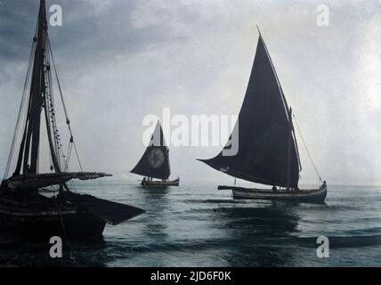 Ich sah drei Schiffe kommen Segeln in ... eine Studie von Segelschiffen. Kolorierte Version von : 10161944 Datum: Anfang 1930s Stockfoto