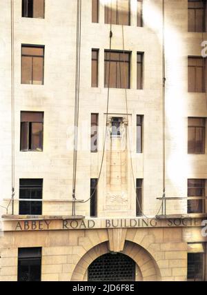 Die Abbey Road Building Society (heute Abbey National) befindet sich in der Baker Street, London, wo sie 1927 aus St. John's Wood zog. Kolorierte Version von : 10164088 Datum: Anfang 1930s Stockfoto