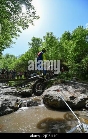 Sant Julia de Loria, Andorra . Juni 18 2022 . ​FIM TRIALGP VON ANDORRA - TAG 1 Weltmeisterschaft, FAJARDO Jeroni SHERCO in Aktion während der FIM TRI Stockfoto