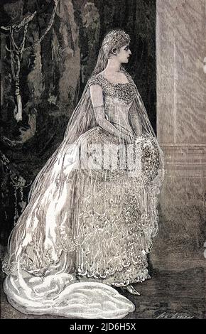 Prinzessin Victoria von Hessen in ihrem Hochzeitskleid zur Hochzeit mit Prinz Louis von Battenburg. Victoria war Königin Victorias Enkelin und die Tochter der zweiten Tochter der Königin, Prinzessin Alice, die 1878 gestorben war. Kolorierte Version von: 10216203 Datum: 1884 Stockfoto