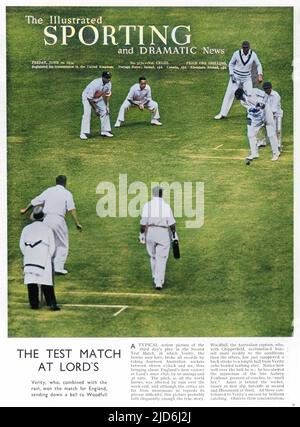 Verity gewann das Spiel für England und schickte einen Ball an Woodfall, den australischen Kapitän. Am dritten Tag des zweiten Testmatches brach Verity alle Rekorde, indem er zwischen elf und sechs Uhr vierzehn australische Wickets einholte und damit Englands ersten Sieg bei Lords seit 1896 durch Innings und 38 Läufe bescherte. Ames liegt hinter dem Wicket, Geary beim ersten Slip, Sutcliffe beim zweiten und Hammond beim dritten. Kolorierte Version von: 10294896 Datum: Juni 34 Stockfoto