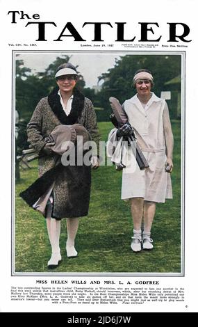 Frontcover der Tatler mit einem Foto der Tennismeisterin Helen Wills Moody und ihrer Gegnerin Mrs. L. A. Godfree (Kitty Godfree) kurz vor den Wimbledon Lawn Tennis Championships. Am Ende schlug Wills die Spanierin Lili d'Alvarez 6-2, 6-4 im Finale. Kolorierte Version von: 10554618 Datum: 1927 Stockfoto