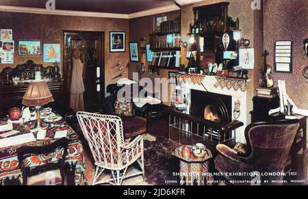 Wohnzimmer der 221B Baker Street, Teil einer Sherlock Holmes Ausstellung, London, rekonstruiert von Michael Weight. Dazu gehören Holmes Pfeife und seine Geige. Kolorierte Version von: 10527570 Datum: 1951 Stockfoto