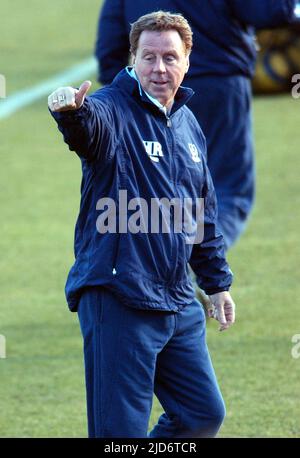 PORTSMOUTH TRAINING 27-01-06 HARRY REDKNAPP PIC MIKE WALKER, 2006 Stockfoto