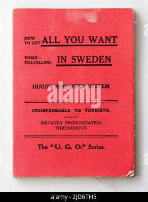 Vintage-Ausgabe des Sprachreiseführers „All You Want in Sweden“ Stockfoto