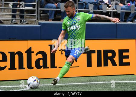 18. Juni 2022: Seattle Sounders Mittelfeldspieler Albert Rusnak mit einem Eckstoß während des MLS Fußballmatches zwischen LAFC und Seattle Sounders FC im Lumen Field in Seattle, WA. Die Teams kämpften gegen ein Unentschieden von 1-1. Steve Faber/CSM Stockfoto