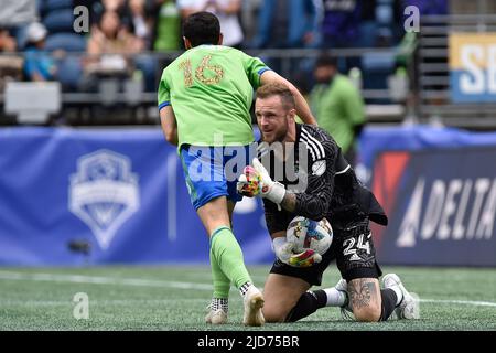 18. Juni 2022: Seattle Sounders Torwart Stefan frei nach einem Stopp während des MLS-Fußballmatches zwischen LAFC und Seattle Sounders FC im Lumen Field in Seattle, WA. Das Spiel endete in einem Unentschieden von 1-1. Steve Faber/CSM Stockfoto