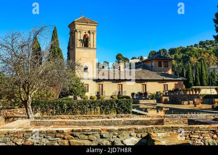 Katholische Kirche in La Alhambra, mittelalterlicher Palast in Granada. Stockfoto