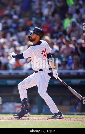 DETROIT, MI – 18. JUNI 2022: Riley Greene, Mittelfeldspieler der Detroit Tigers (31) schlägt am 18. Juni in Detroit, Michigan, gegen die Texas Rangers. (Joe Robbins/Image of Sport) Stockfoto