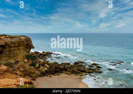 Roche Coves in Conil de la Coréra, Cáádi, Spanien. Urlaub. Stockfoto