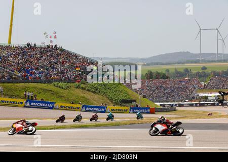 Hohenstein Ernstthal, Deutschland. Juni 19. 2022. Moto3 Rennen während des Liqui Moly Motorrad Grand Prix Deutschland auf dem Sachsenring, Hohenstein-Ernstthal, Deutschland. Abgebildet: Stockfoto