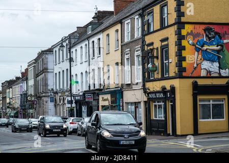 Tipperary Town liegt eingebettet in die herrliche und malerische Umgebung des Golden Vals, nur 6 km vom wunderschön abgeschiedenen Glen of Aherlow entfernt. Tipp Stockfoto