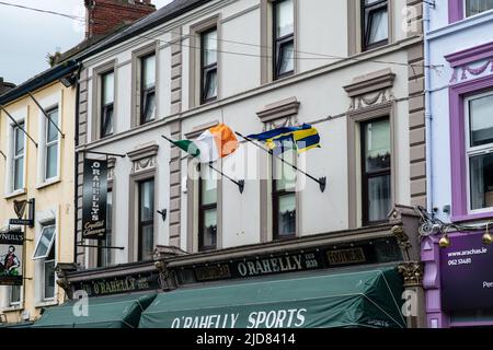 Tipperary Town liegt eingebettet in die herrliche und malerische Umgebung des Golden Vals, nur 6 km vom wunderschön abgeschiedenen Glen of Aherlow entfernt. Tipp Stockfoto