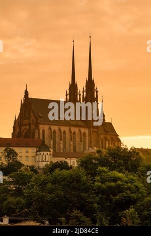 Wunderschöne alte Architektur. Petrov, die Kathedrale von St. Peter und Paul. Stadt Brno - Tschechische Republik. Stockfoto
