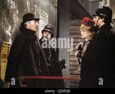 SZENE MIT JAMES MASON, MORD PER DEKRET, 1979, Stockfoto