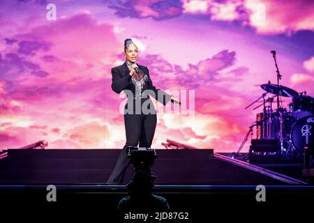 Oslo, Norwegen. 27., Juni 2022. Die amerikanische R&B-Sängerin, Songwriterin und Musikerin Alicia Keys spielt ein Live-Konzert im Oslo Spektrum in Oslo. (Foto: Gonzales Photo - Terje Dokken). Stockfoto