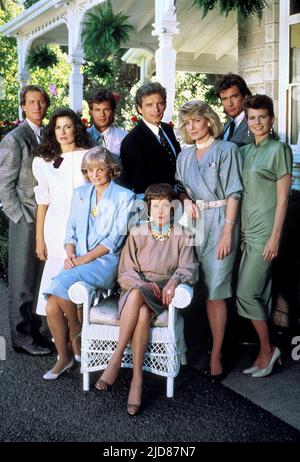 LADD, WYMAN, CULLEN, ALICIA, LAMAS, FOXWORTH, SULLIVAN, CALLAHAN, SPARKS, FALCON CREST, 1981, Stockfoto