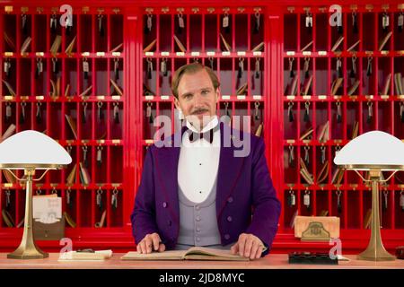 RALPH FIENNES, THE GRAND BUDAPEST HOTEL, 2014, Stockfoto