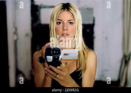 SIENNA MILLER, INTERVIEW, 2007, Stockfoto