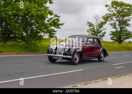 1953 50s Fifties RILEY RME 1,5 Liter 1496cc Benzinlimousine; klassische, moderne Klassiker und Spezialfahrzeuge auf dem Weg nach Lytham St Annes, Lancashire, UK Stockfoto