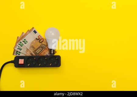 Kosten für Strom und teures Energiekonzept. Stockfoto