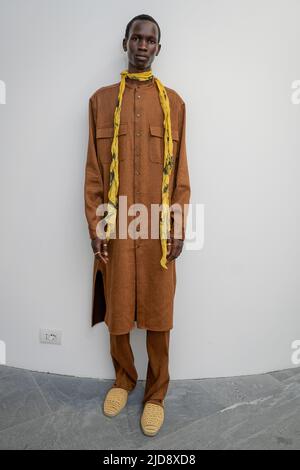 Mailand, Moncalieri, Italien. 19.. Juni 2022. Models beim ersten Blick, ETRO-Modenschau auf der Mailänder Fashion Week Herren Frühjahr Sommer 2023 (Bildquelle: © Riccardo Giordano/ZUMA Press Wire) Stockfoto