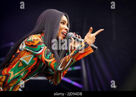 Sabrina Washington von Mis-Teeq beim Fantasia Festival, Promenade Park, Maldon, Essex © Clarissa Debenham / Alamy Stockfoto