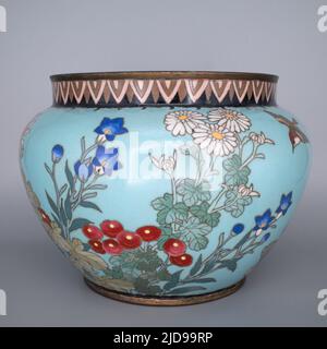 Feiner Antiker Japanischer Silberdraht Cloisonné Jardiniere Pflanzer. Meiji-Zeit Stockfoto