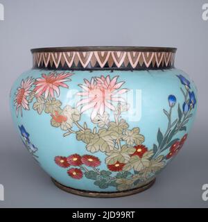 Feiner Antiker Japanischer Silberdraht Cloisonné Jardiniere Pflanzer. Meiji-Zeit Stockfoto