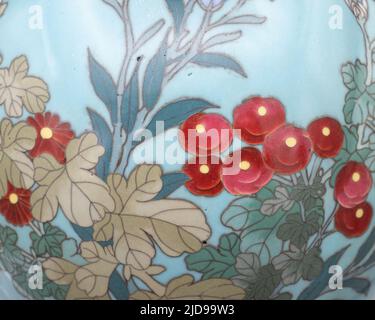 Feiner Antiker Japanischer Silberdraht Cloisonné Jardiniere Pflanzer. Meiji-Zeit Stockfoto