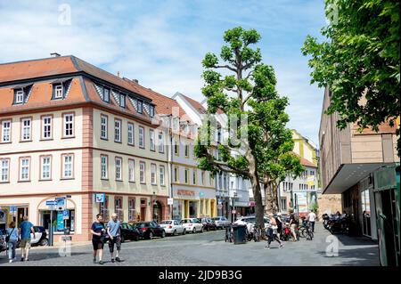 Fulda, Deutschland. 17.. Juni 2022. Streetview von Fulda schöne Ausstellung im Stadschloß in fulda, Design & Dynastie '250 Jahr Hohleben Oranien-Nassau' Foto: RPE Albert Nieboer https://fulda2022.de Quelle: dpa/Alamy Live News Stockfoto