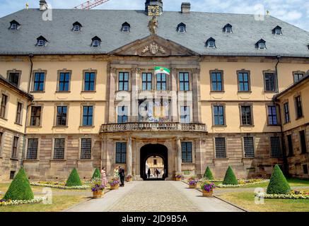 Fulda, Deutschland. 17.. Juni 2022. Stadschloss von Fulda schöne Ausstellung im Stadschloß in fulda, Design & Dynastie '250 Jahr Hofleben Oranien-Nassau' Foto: RPE Albert Nieboer https://fulda2022.de Quelle: dpa/Alamy Live News Stockfoto