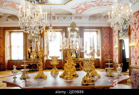 Fulda, Deutschland. 17.. Juni 2022. Schöne Ausstellung im Stadschloß in fulda, Design & Dynastie '250 Jahr Hofleben Oranien-Nassau' Foto: RPE Albert Nieboer https://fulda2022.de Quelle: dpa/Alamy Live News Stockfoto